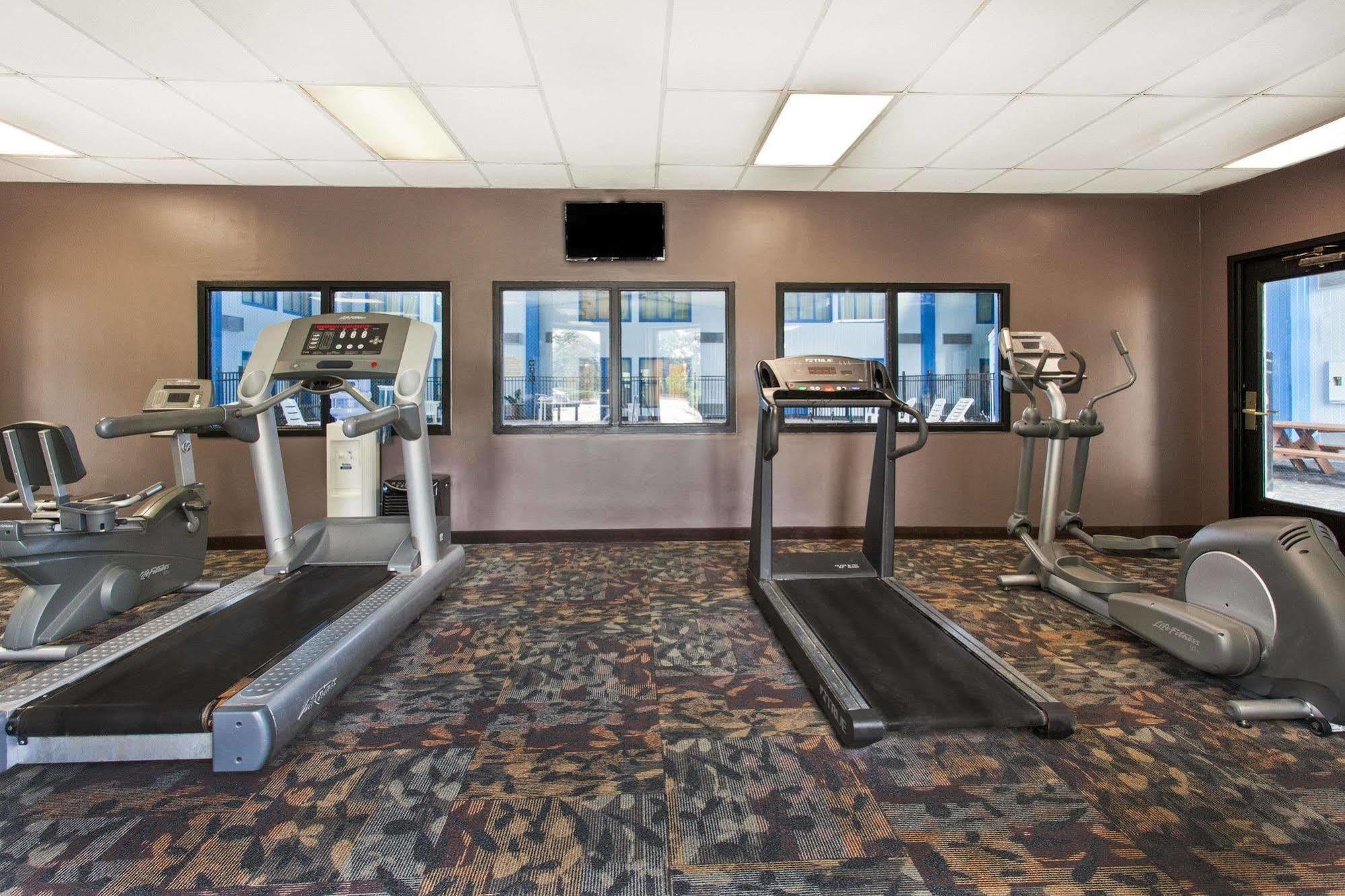 Baymont By Wyndham Southfield/Detroit Ξενοδοχείο Εξωτερικό φωτογραφία