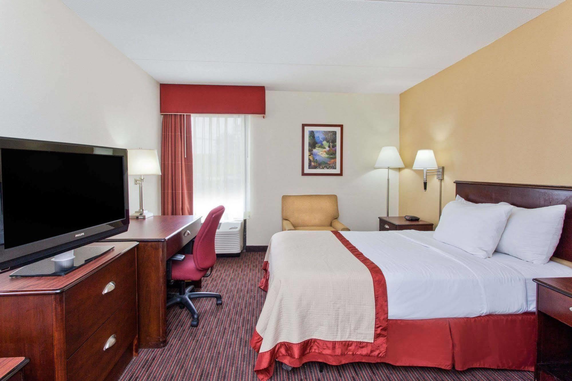 Baymont By Wyndham Southfield/Detroit Ξενοδοχείο Εξωτερικό φωτογραφία